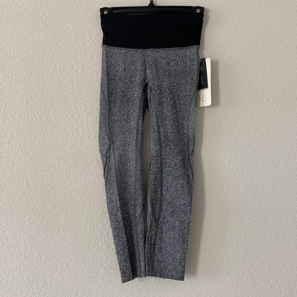 Lululemon Run the Day Crop Leggings size 2